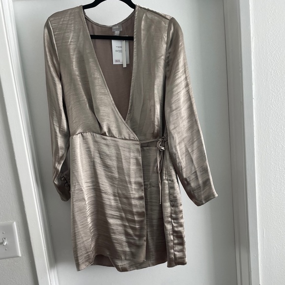 Midi dress by ASOS DESIGN - Picture 8 of 10